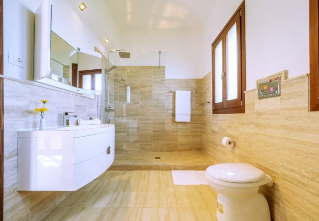 Villa à Maracalagonis - Holiday rental in Torre delle Stelle, Sardinia Villa à Maracalagonis - Holiday rental in Torre delle Stelle, Sardinia