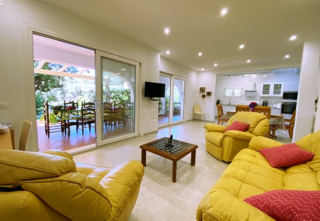 Villa à Maracalagonis - Holiday rental in Torre delle Stelle, Sardinia Villa à Maracalagonis - Holiday rental in Torre delle Stelle, Sardinia