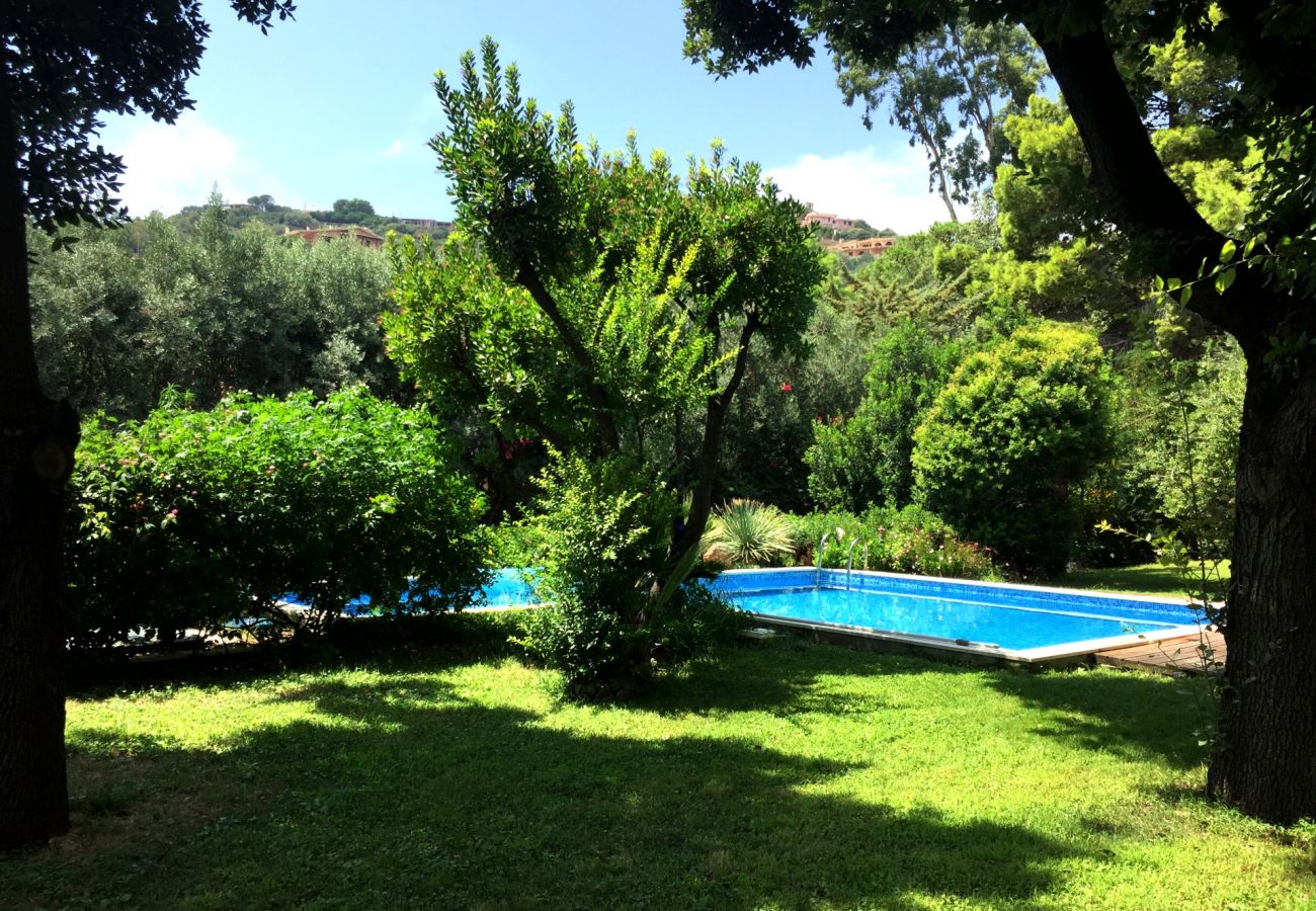 Villa à Maracalagonis - Holiday rental in Torre delle Stelle, Sardinia