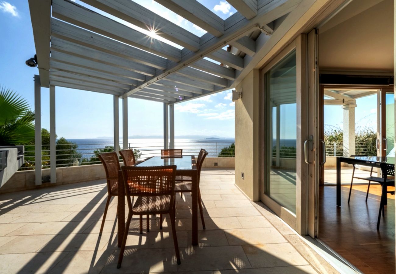 Villa à Quartu Sant´Elena - Holiday rental with pool and sea views in Sardinia