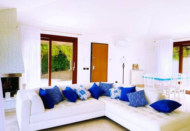 Villa à Quartu Sant´Elena - Holiday home with pool to rent in South Sardinia