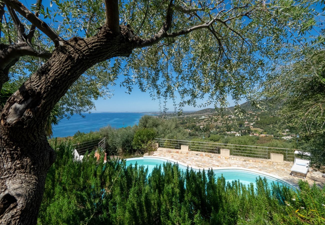 Villa à Quartu Sant´Elena - Holiday home with pool to rent in South Sardinia