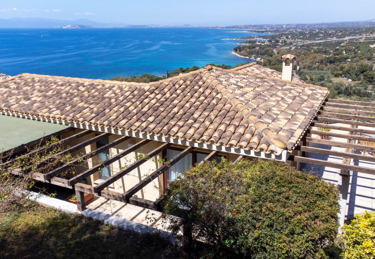 Villa à Quartu Sant´Elena - Holiday home with pool to rent in South Sardinia