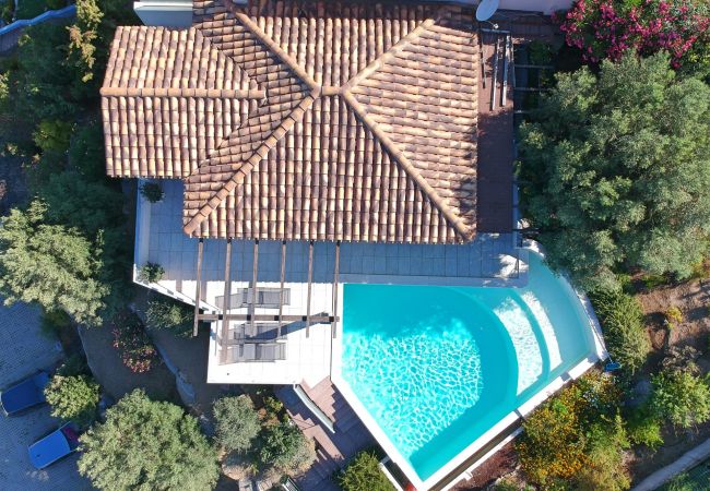 Villa a Quartu Sant´Elena - Villa to rent with pool and sea views in Sardinia Villa a Quartu Sant´Elena - Villa to rent with pool and sea views in Sardinia