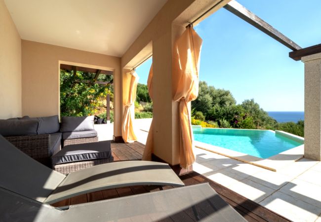 Villa a Quartu Sant´Elena - Villa to rent with pool and sea views in Sardinia Villa a Quartu Sant´Elena - Villa to rent with pool and sea views in Sardinia