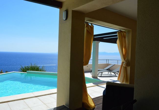 Villa a Quartu Sant´Elena - Villa to rent with pool and sea views in Sardinia