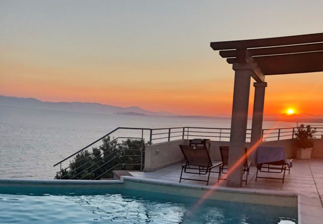 Villa a Quartu Sant´Elena - Villa to rent with pool and sea views in Sardinia Villa a Quartu Sant´Elena - Villa to rent with pool and sea views in Sardinia