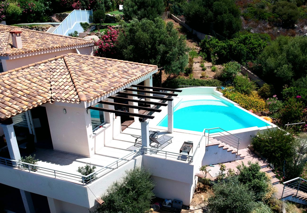 Villa a Quartu Sant´Elena - Villa to rent with pool and sea views in Sardinia