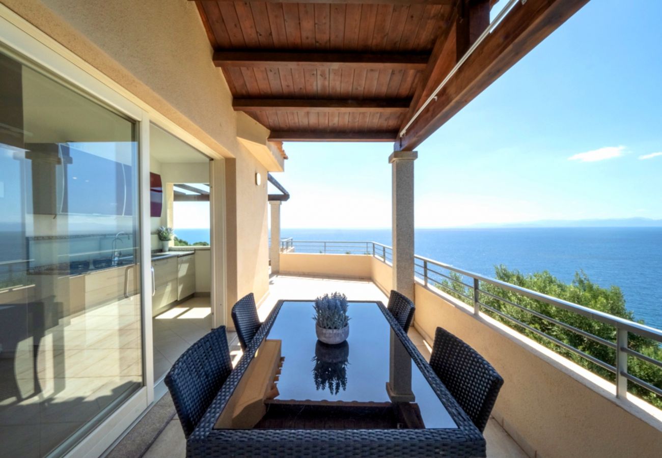 Villa a Quartu Sant´Elena - Villa to rent with pool and sea views in Sardinia