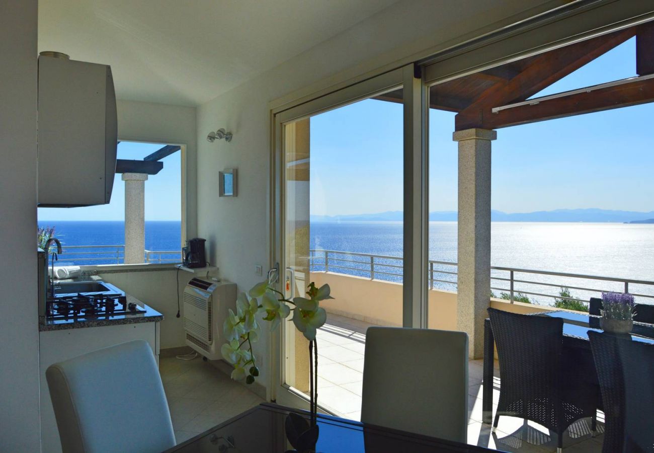 Villa in Quartu Sant´Elena - Villa to rent with pool and sea views in Sardinia