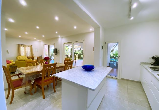 Villa in Maracalagonis - Holiday rental in Torre delle Stelle, Sardinia Villa in Maracalagonis - Holiday rental in Torre delle Stelle, Sardinia