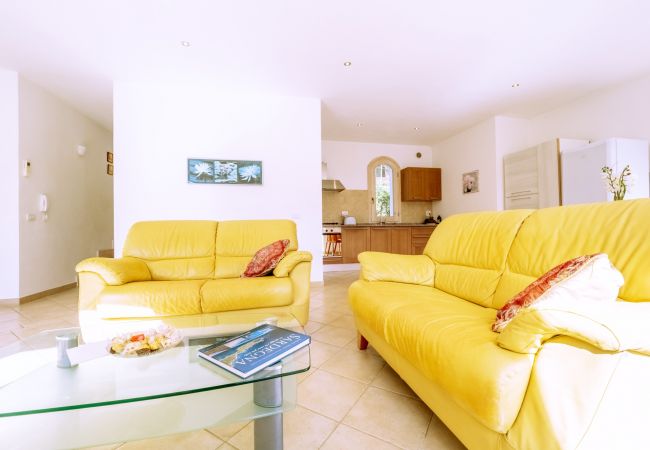 Villa in Maracalagonis - Holiday villa with pool in Torre delle Stelle Villa in Maracalagonis - Holiday villa with pool in Torre delle Stelle