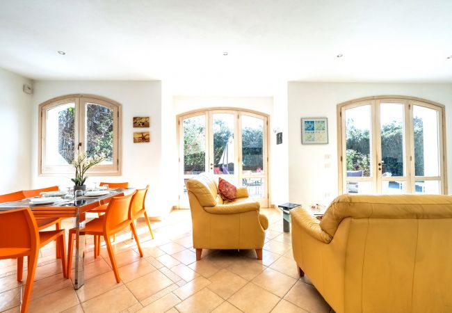 Villa in Maracalagonis - Holiday villa with pool in Torre delle Stelle Villa in Maracalagonis - Holiday villa with pool in Torre delle Stelle