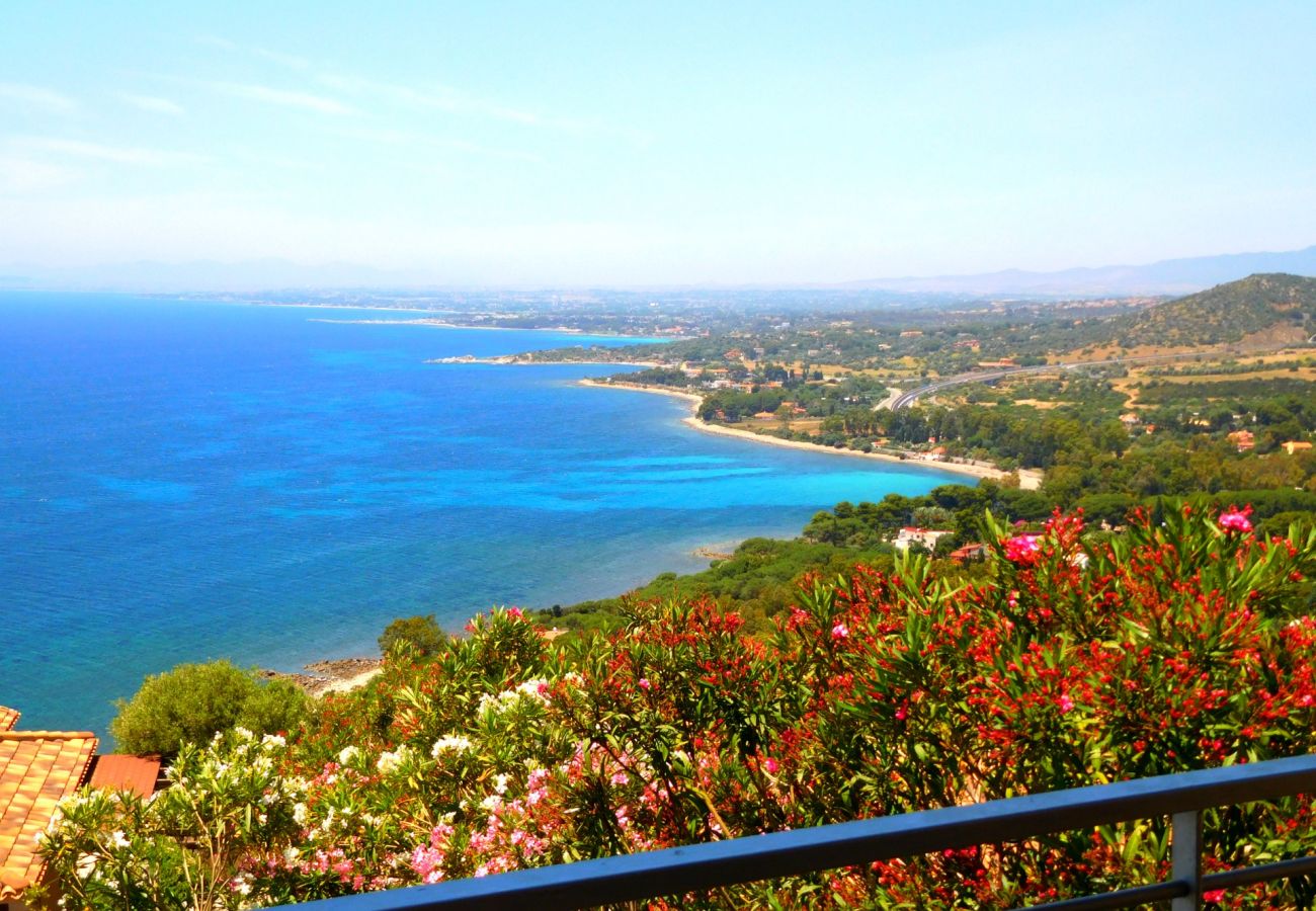 holiday homes with pool to rent in Sardinia