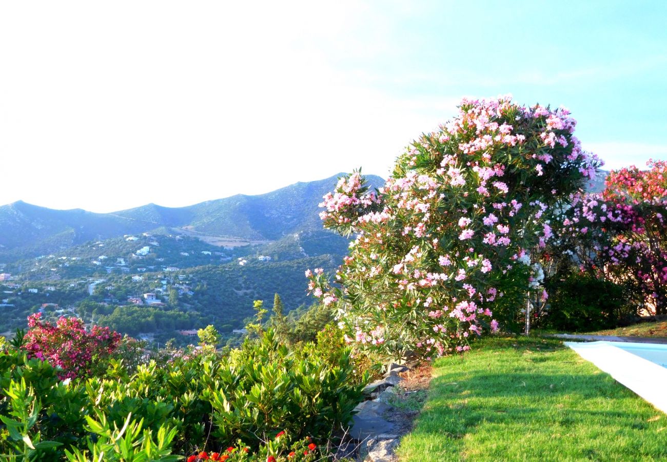 Villa in Quartu Sant´Elena - Sardinia villa with pool and sea views to rent